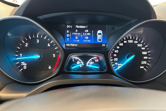 Ford Kuga 18 of 28
