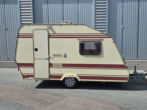 RC Caravan T 360 2 of 9
