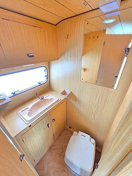 RC Caravan T 360 9 of 9