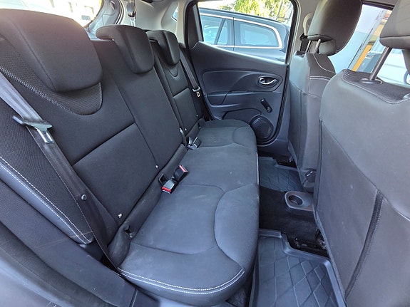 Renault Clio 13 of 17