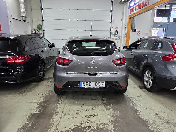 Renault Clio 2 of 17