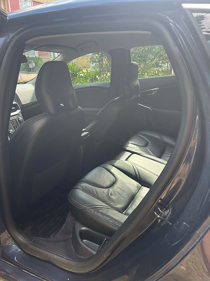 Volvo V40 8 of 14