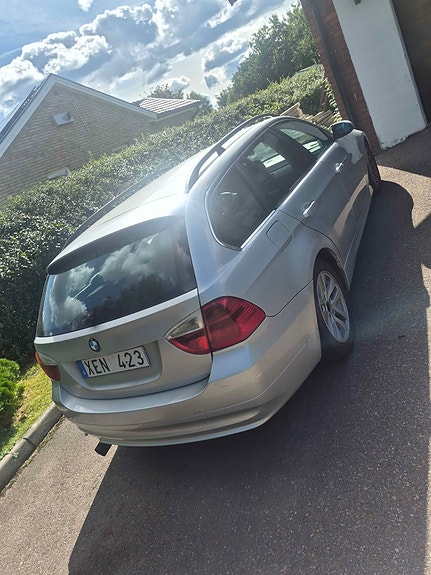 BMW 325i 6 of 9