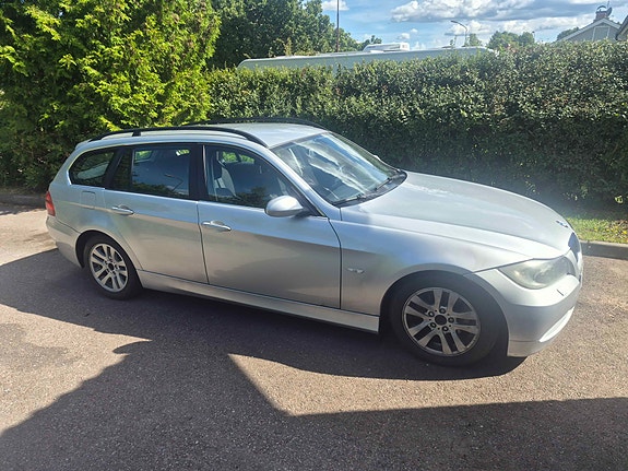 BMW 325i 4 of 9