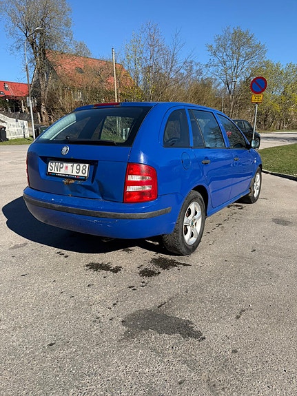 Skoda Fabia 2 of 3