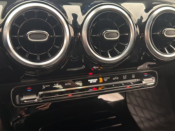 Mercedes-Benz CLA200 d 23 of 30