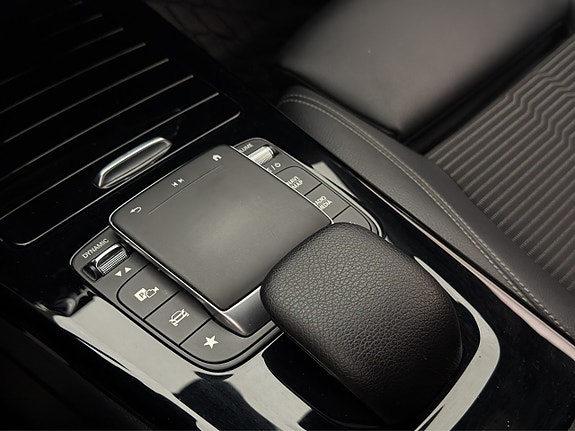 Mercedes-Benz CLA200 d 24 of 30
