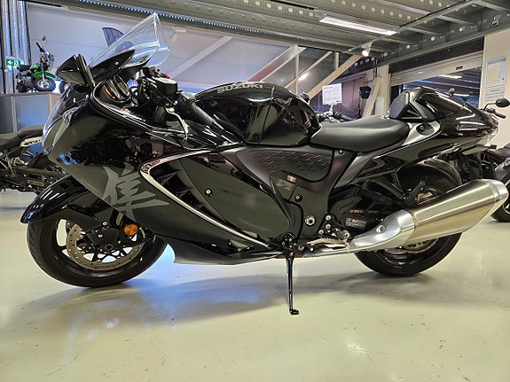 Suzuki GSX1300 RR HAYABUSA 3 of 3