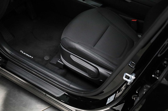 Hyundai Tucson 10 of 25