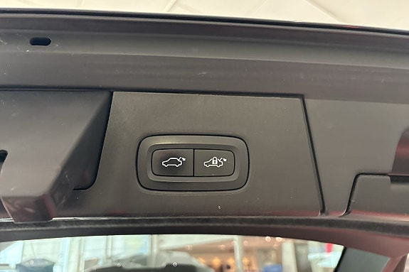 Volvo V90 Cross Country 16 of 24
