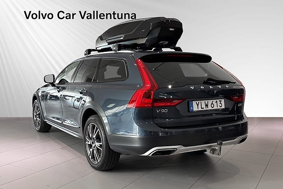 Volvo V90 Cross Country 4 of 24