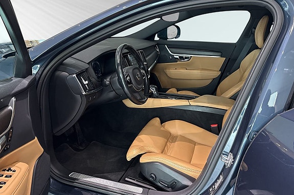 Volvo V90 Cross Country 7 of 24