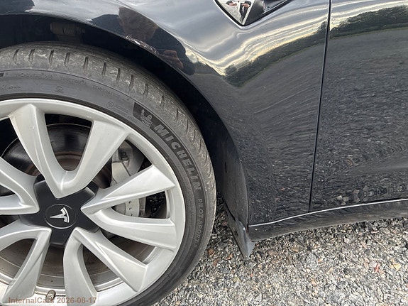 Tesla Model 3 23 of 25