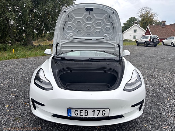 Tesla Model 3 10 of 25
