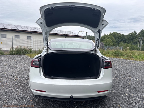 Tesla Model 3 9 of 25