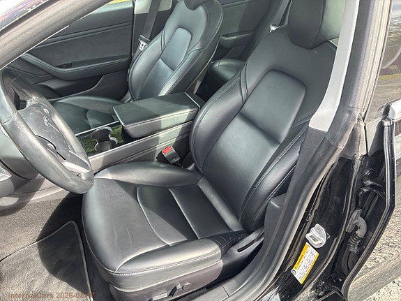 Tesla Model 3 18 of 25