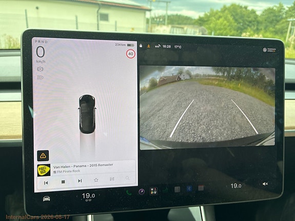 Tesla Model 3 14 of 25