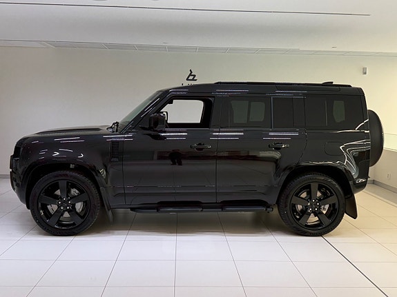 Land Rover Defender 110 3 of 26