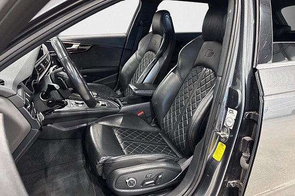 Audi S4 10 of 26