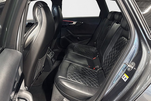 Audi S4 14 of 26
