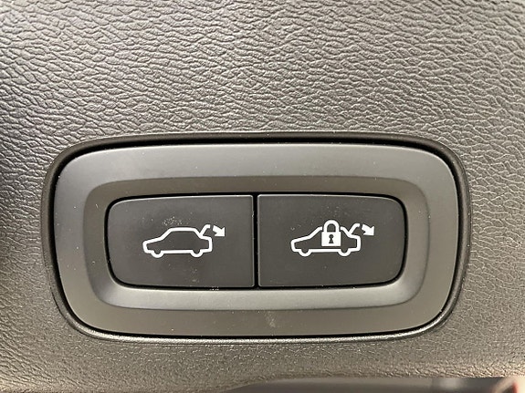 Volvo XC60 23 of 27