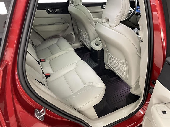 Volvo XC60 24 of 27
