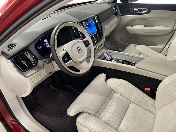 Volvo XC60 11 of 27