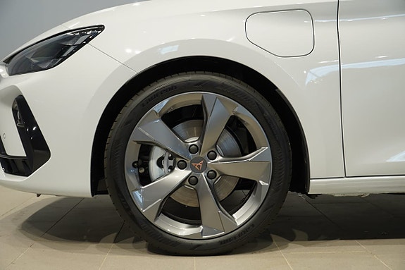 Cupra Leon 4 of 16