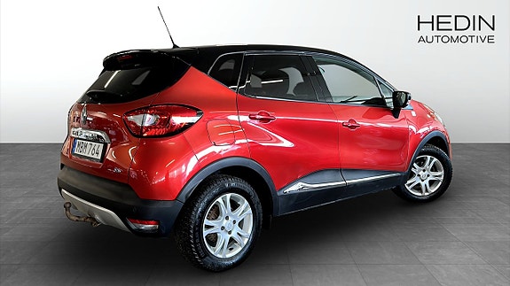 Renault Captur 2 of 9