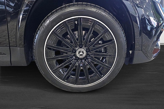 Mercedes-Benz GLA250 e 5 of 13