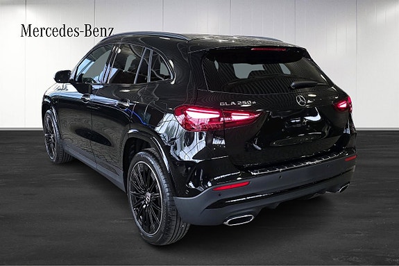 Mercedes-Benz GLA250 e 3 of 13