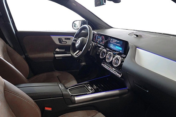 Mercedes-Benz GLA250 e 9 of 13
