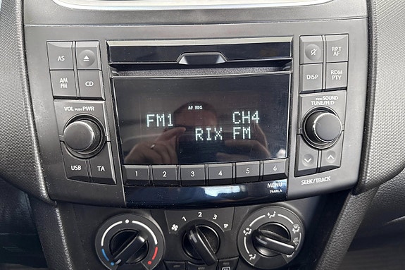 Suzuki Swift 10 of 12