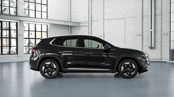 Mercedes-Benz GLA35 2 of 16