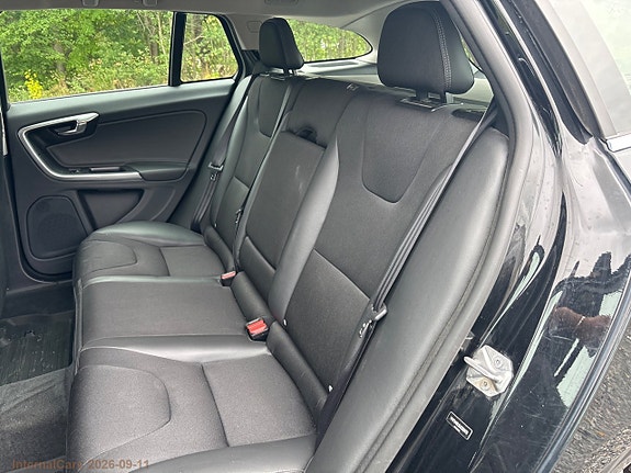 Volvo V60 19 of 25