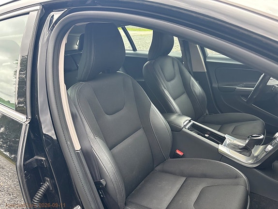 Volvo V60 18 of 25