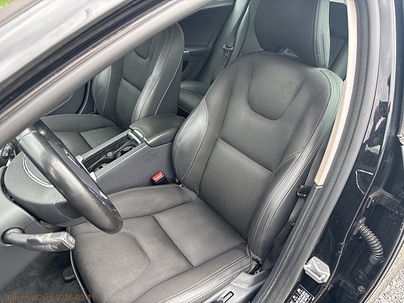 Volvo V60 17 of 25