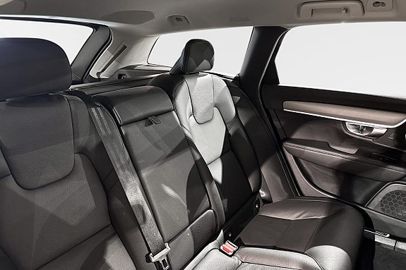 Volvo V90 11 of 16