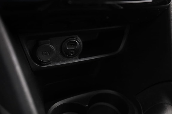 Peugeot 2008 25 of 30