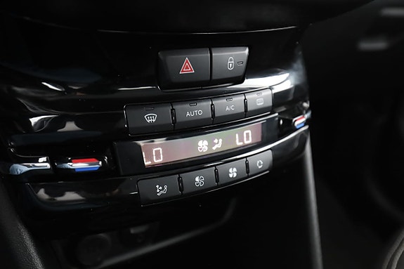 Peugeot 2008 24 of 30