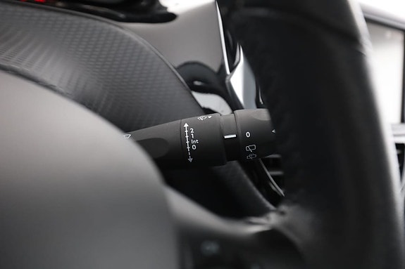 Peugeot 2008 29 of 30