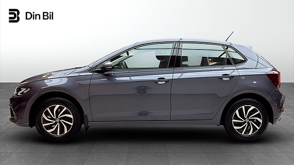 Volkswagen Polo 2 of 13