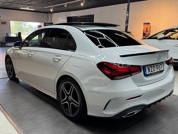 Mercedes-Benz A200 4 of 18