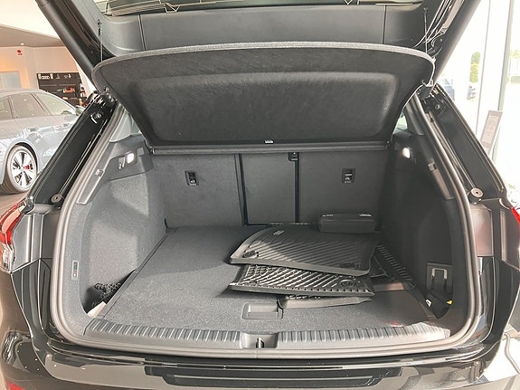 Audi Q4 e-tron 10 of 12