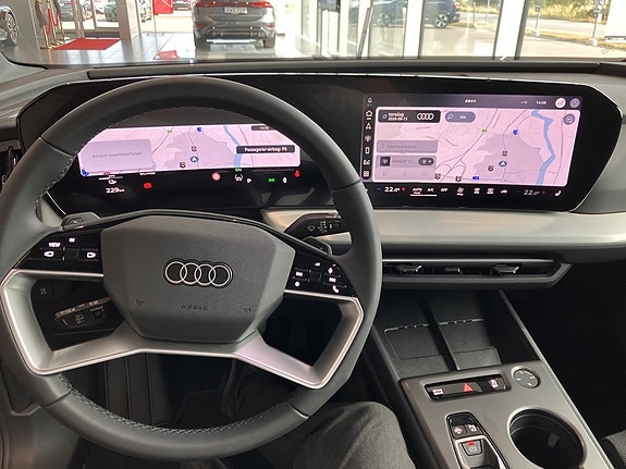 Audi Q4 e-tron 8 of 12