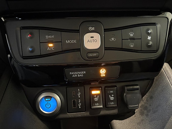 Nissan Leaf 16 of 18