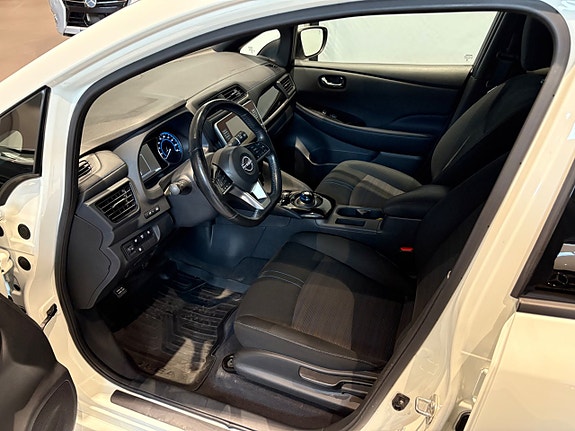 Nissan Leaf 11 of 18