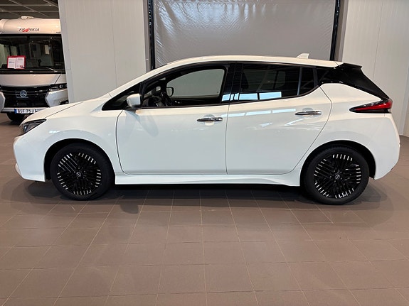 Nissan Leaf 4 of 18