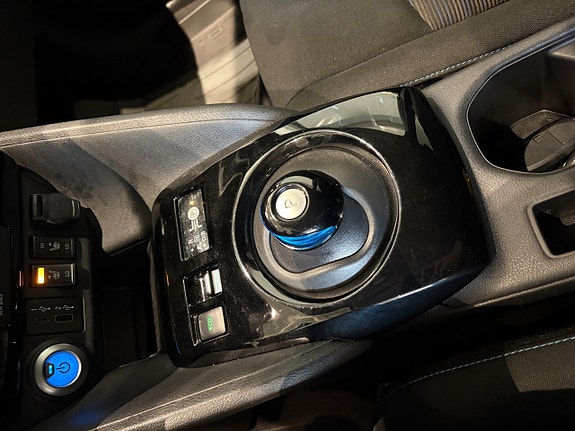 Nissan Leaf 17 of 18