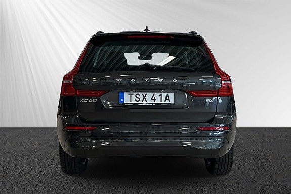 Volvo XC60 2 of 11